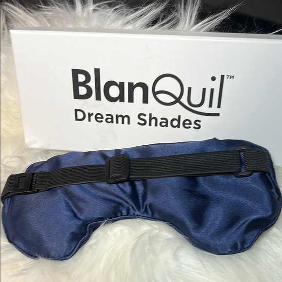 BlanQuil Dream Shades Navy WEIGHTED Sleep Mask - Picture 2 of 4